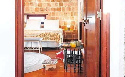Mandorla Apartments