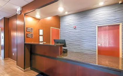 Cobblestone Inn & Suites - Menomonie