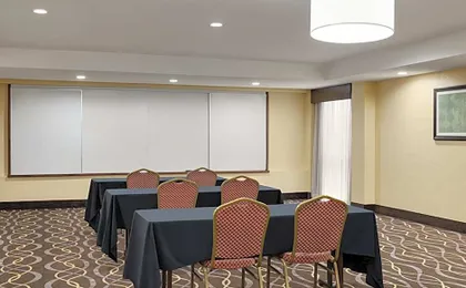 AmericInn by Wyndham Grand Rapids Airport North