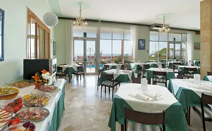 Hotel Tritone