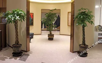 LANOU Hotel（Shigatse Longjing Road store）