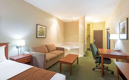 Super 8 by Wyndham Windsor NS