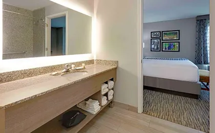 La Quinta Inn & Suites by Wyndham Fredericksburg