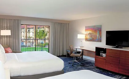 DoubleTree By Hilton Hotel Bakersfield
