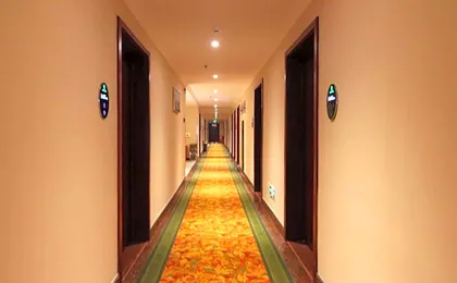 GreenTree Inn Zhenjiang Jurong Yalong Business Hotel