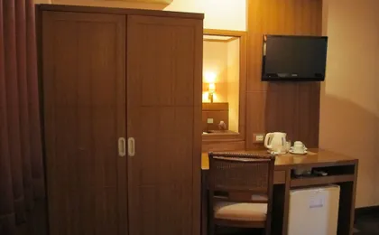 Travel Lodge Suriwongse - Adult only