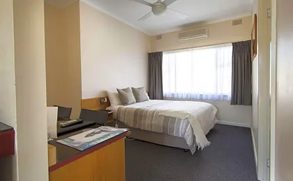 Redhill Cooma Motor Inn
