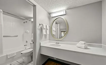 Days Inn by Wyndham Buena Park