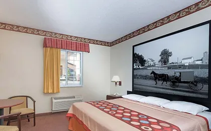 Super 8 by Wyndham Harrisburg Hershey North