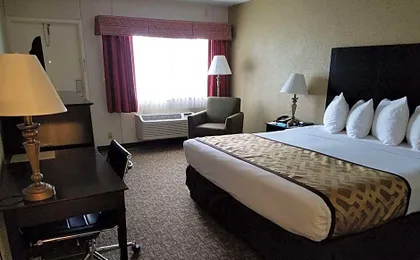 Best Western Crossroads Inn
