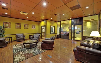Quality Hotel & Suites At The Falls