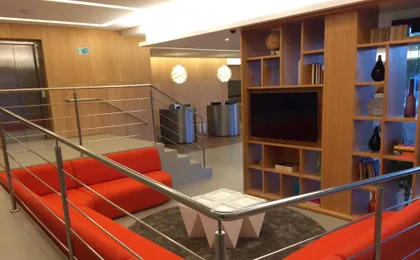 DMax Hotel