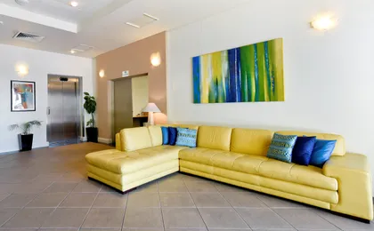 Metro Advance Apartments Hotel
