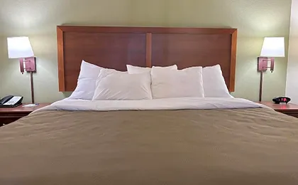 AmericInn by Wyndham Kewanee