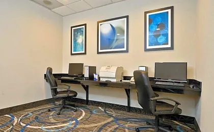 Holiday Inn Express & Suites Tacoma South - Lakewood by IHG