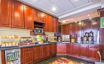 Comfort Suites At Woodbridge