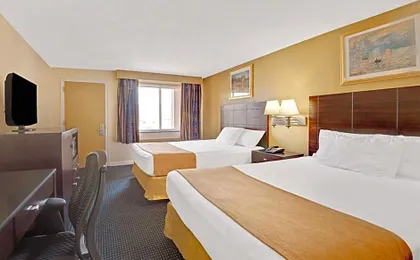 Super 8 by Wyndham Milford/New Haven