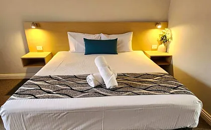 Country Gardens Motel