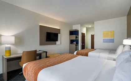 Comfort Inn & Suites Victoria North