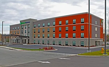 Holiday Inn Express & Suites St. Louise South I-55 By IHG