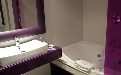 V Hotel