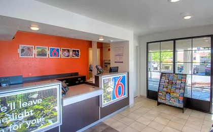 Motel 6 Redding, CA - South