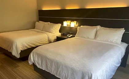 Holiday Inn Express And Suites Warrensburg North By IHG