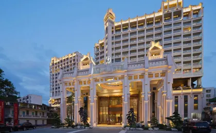 Biquan Kongzhong Hot Spring Hotel