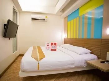 NIDA Rooms Khlong Toei 390 Sky Train