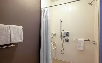 Courtyard by Marriott Columbus Airport