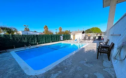 Dixie Orange County Hotel