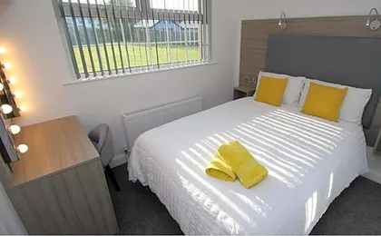 Guest Rooms @ 128