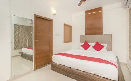 OYO 10722 Simera Service Apartments