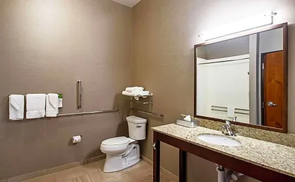 MainStay Suites Madison - Monona