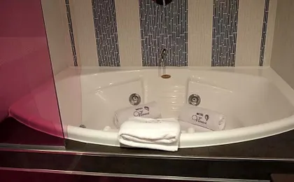 V Hotel