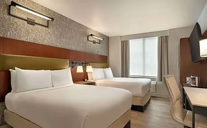 DoubleTree by Hilton New York Downtown