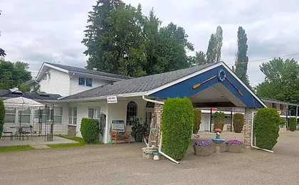 Anchor Riverfront Motel