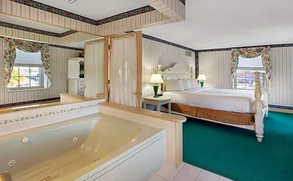 The Hotel Ojibway, Trademark Collection by Wyndham