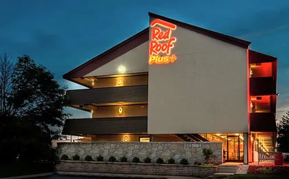 Red Roof Inn PLUS+ Chicago - Naperville