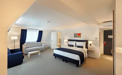 Bayer 89 Vi Vadi Hotel