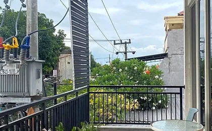 OYO 1957 Riverside Residence
