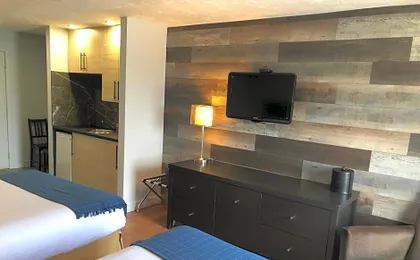 Shores Inn & Hotel