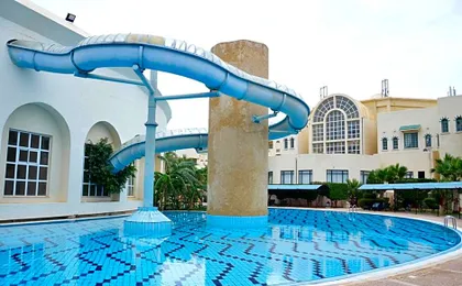 Suites hôtel les charmilles & spa