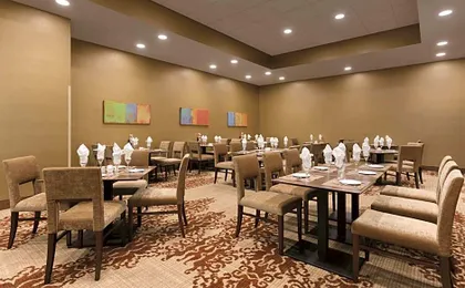 Embassy Suites by Hilton Akron Canton Airport