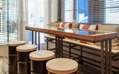 Bar Lounge