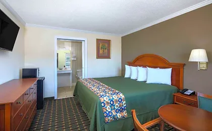 Travelodge by Wyndham Orangeburg