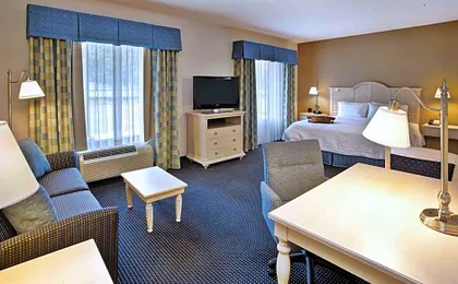 Hampton Inn & Suites Cape Cod-West Yarmouth