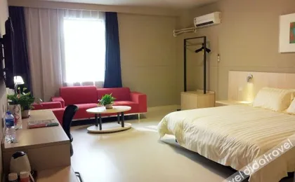 Rezen Select Hotel (Guangzhou Pazhou Exhibition Center Financial City)