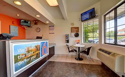 Motel 6-Wethersfield, CT - Hartford