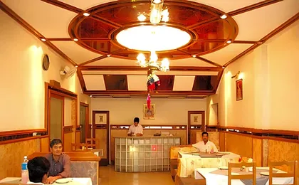 Hotel Bani Park Palace